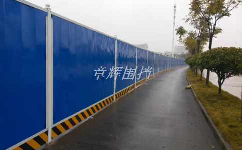 簡(jiǎn)易圍擋的材料有哪些？